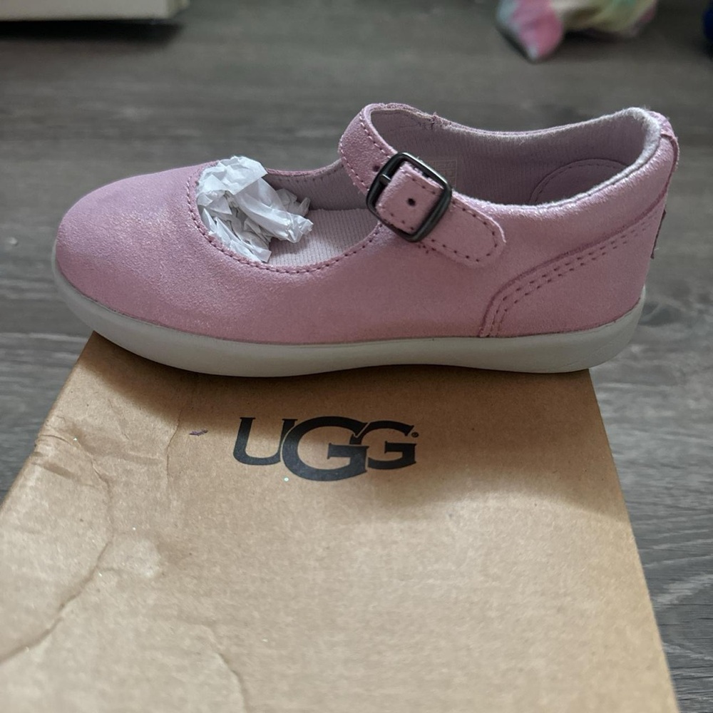 Girls UGG shoes